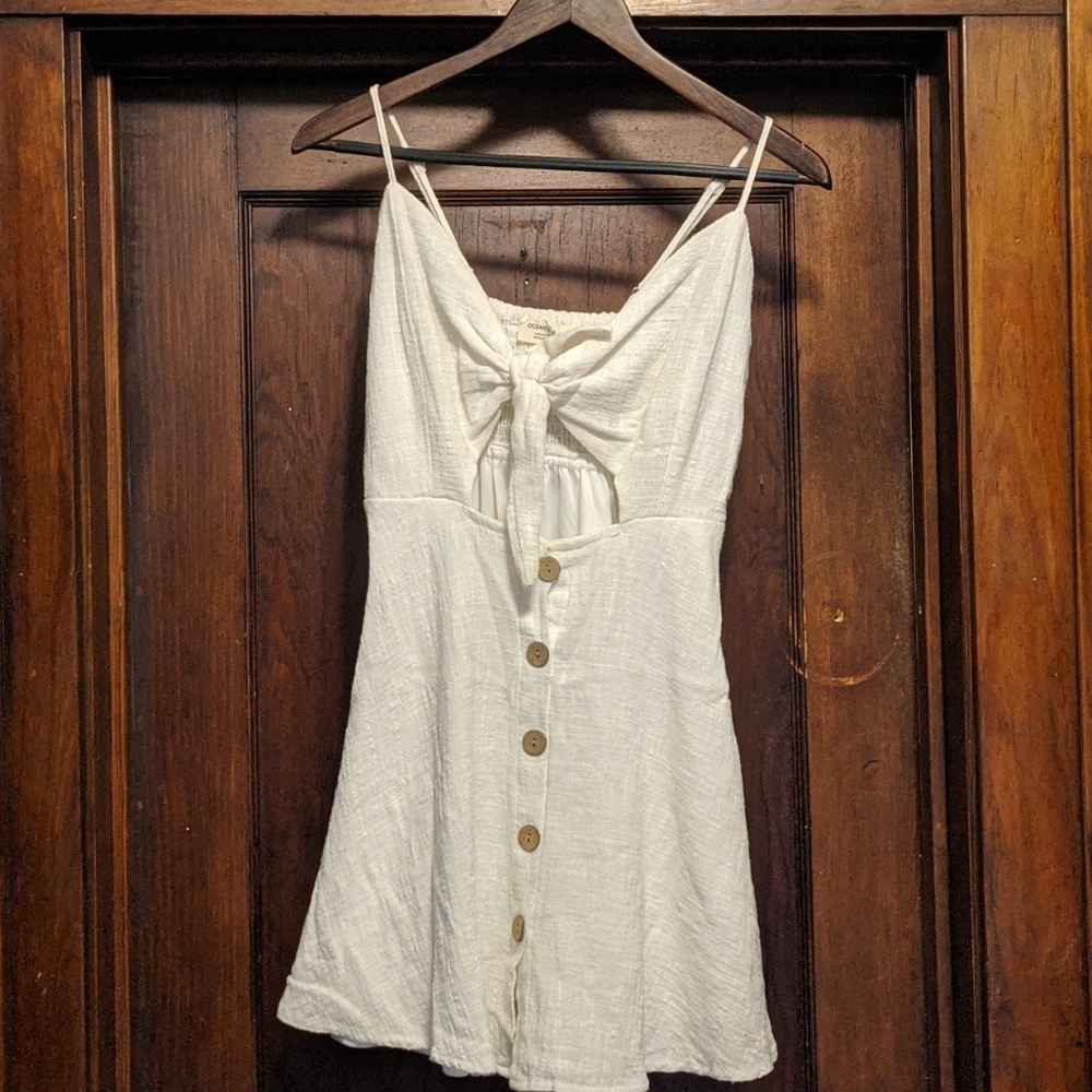 ♥️2 for $25♥️ White Beachy Cutout Sundress